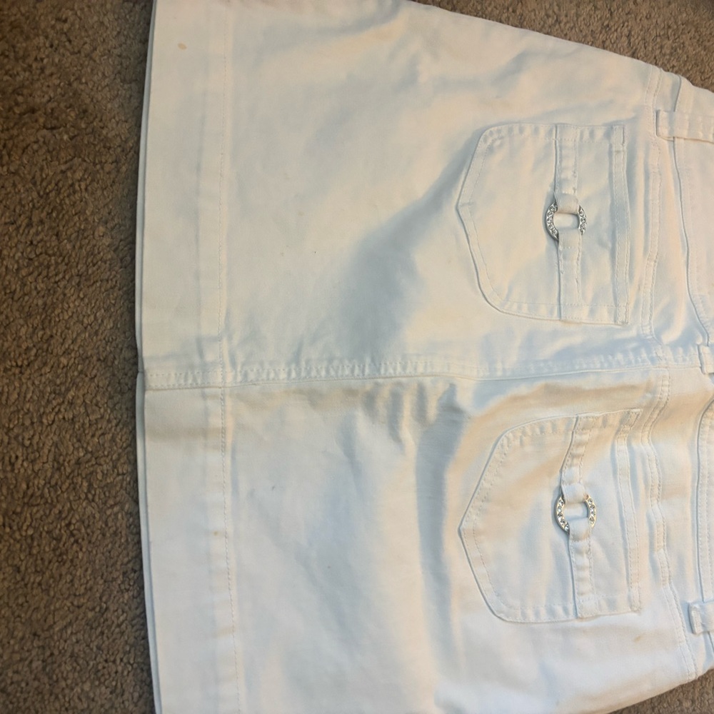 White House Black Market White Mini Skirt 15.5 inches long